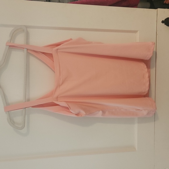 Peach tank - Picture 2 of 2